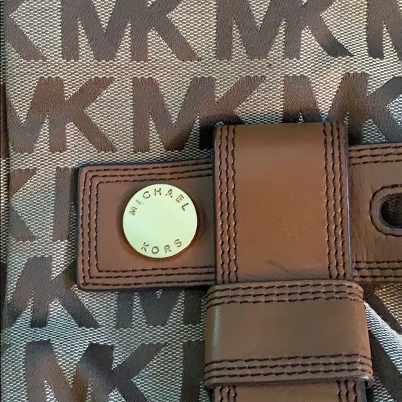 Michael Kors Satchel - Picture 2 of 11
